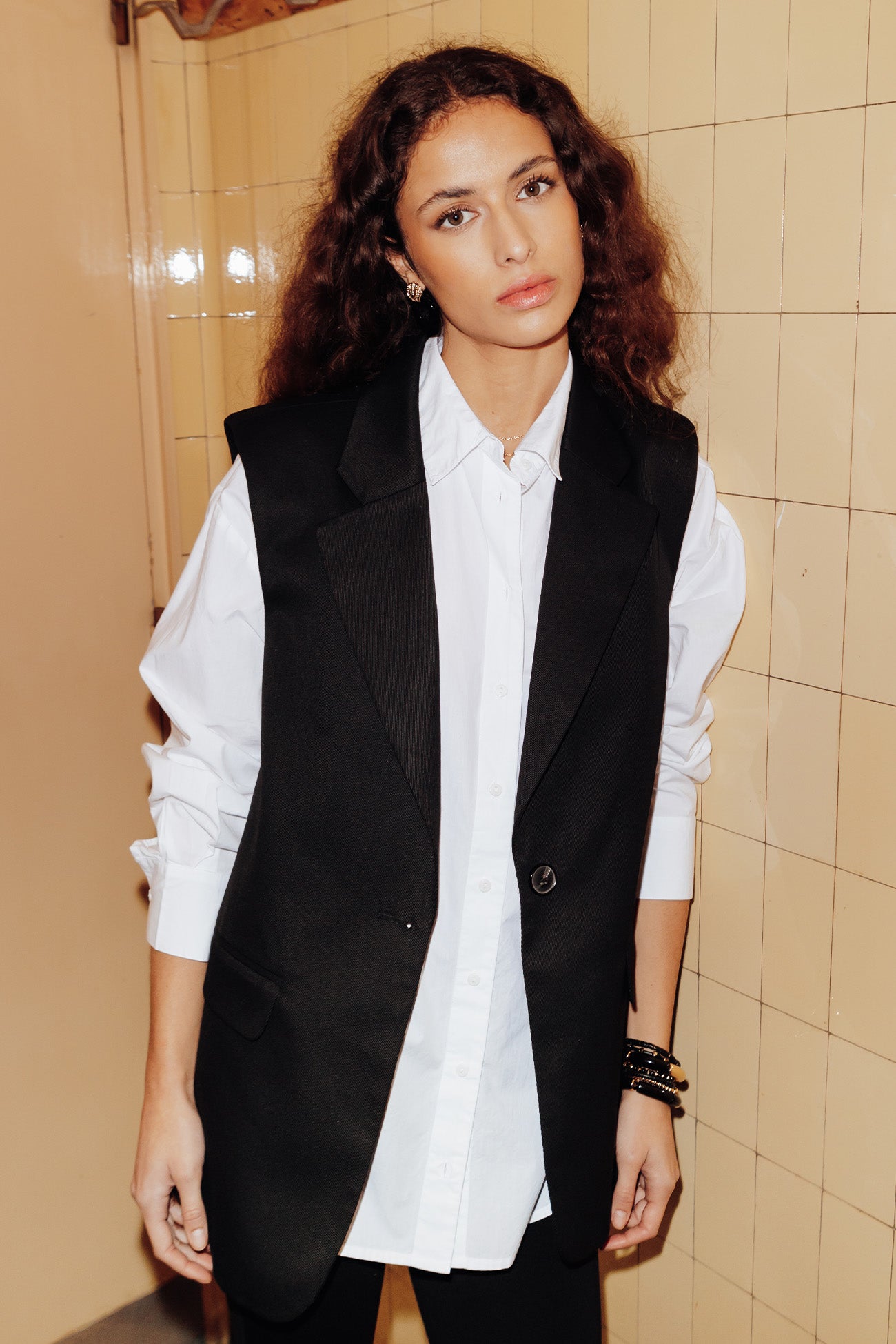blazer-sans-manche-femme-271sum-1.jpg Blazer sans manches Femme Noir – Image 1