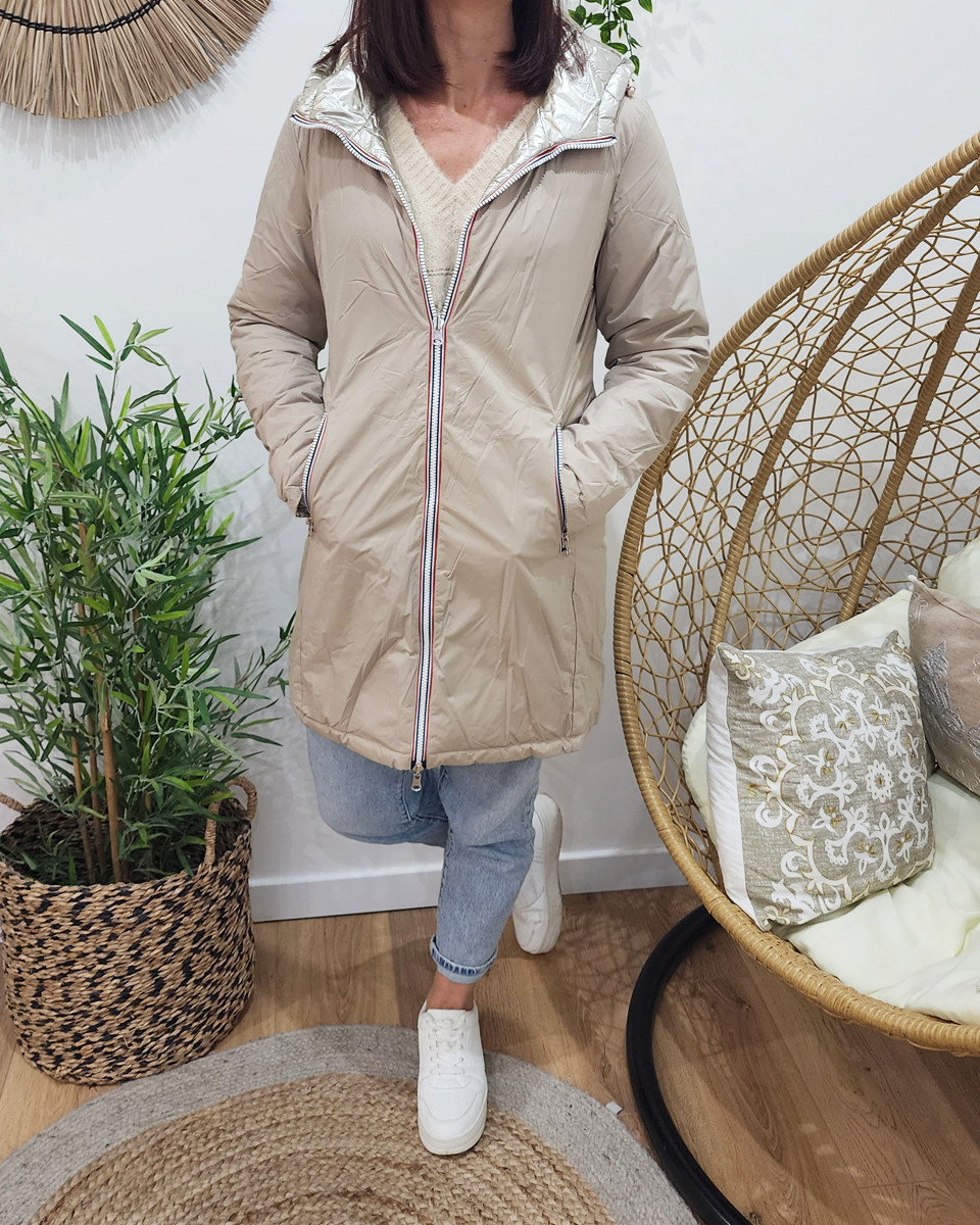 doudoune-beige-femme-536pwl-1.jpg Parka doudoune femme longue épaisse réversible beige et dorée – Image 1