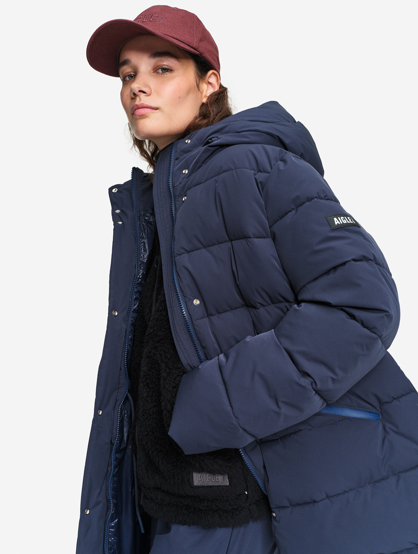 doudoune-femme-mi-longue-813zsv-1.jpg Doudoune mi longue déperlante très chaude Bleu collection | AIGLE – Image 1