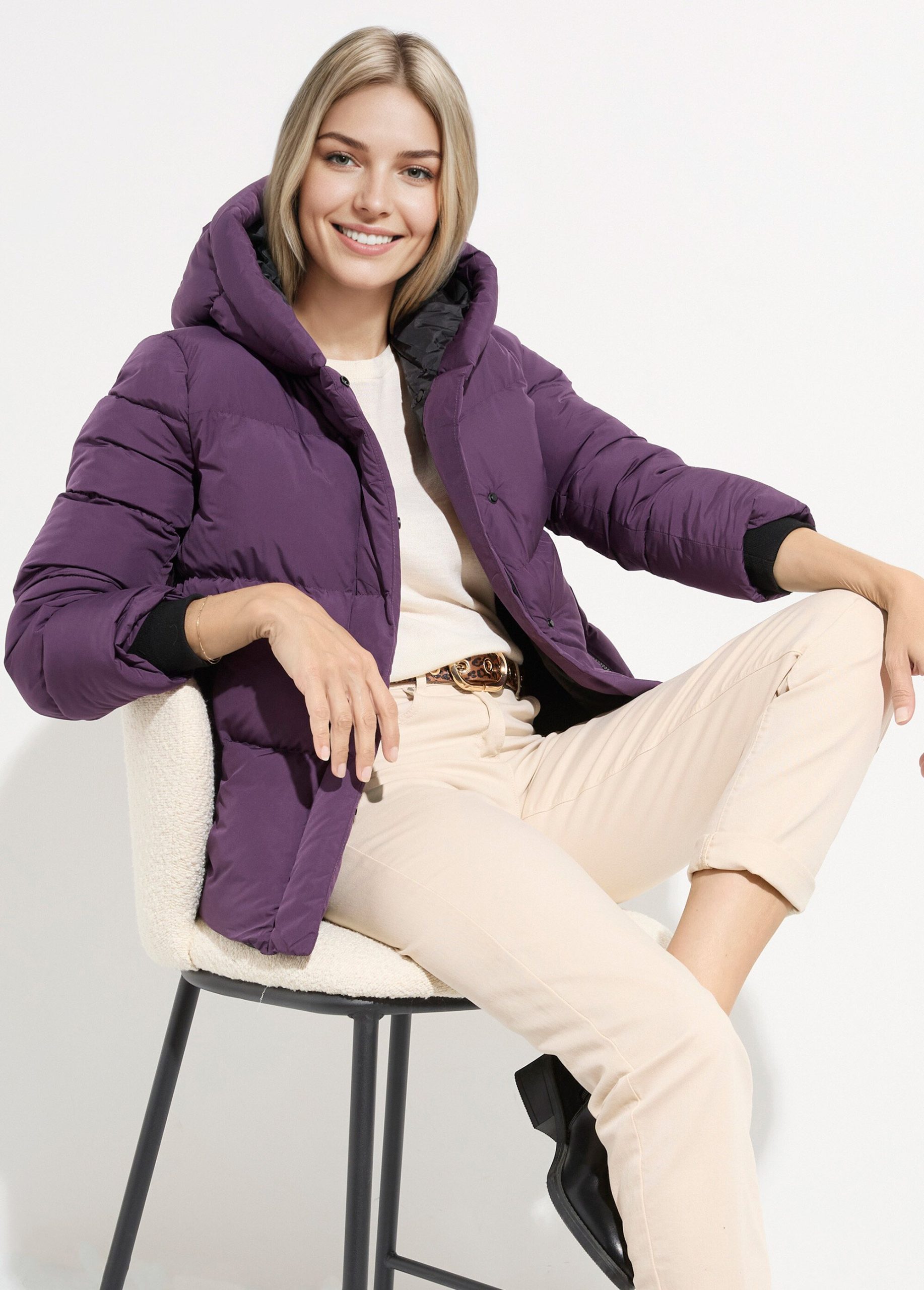 doudoune-matelassee-femme-403bel.jpg Doudoune courte matelassée à capuche Violet | Afibel – Image 1