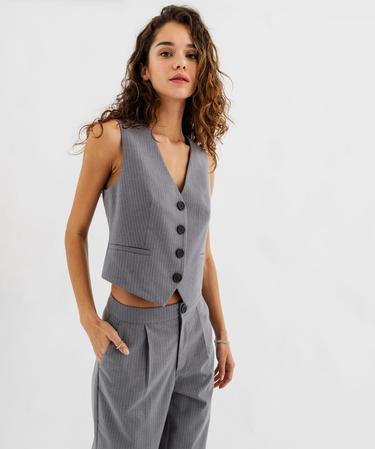 gilet-de-costume-femme-036jkr-1.jpg Gilet de costume sans manches à rayures femme gris | GEMO – Image 1