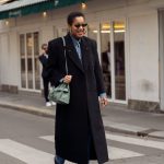 Le long manteau noir reste le plus chic (et intemporel) de l'hiver | Vogue France