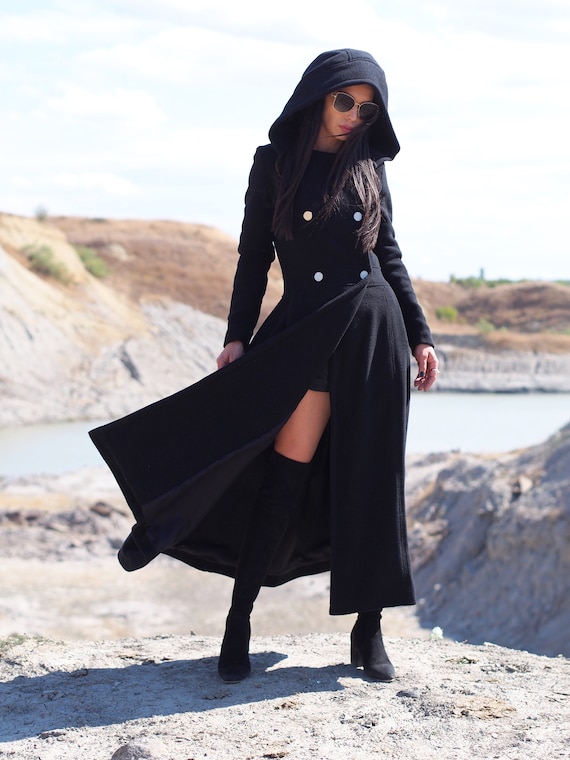long-manteau-noir-382ngy-1.jpg Elegant Black Wool Hooded Coat – Long Winter Overcoat for Women, Full Length Double Breasted Trench coat , Vacation Coat Etsy France – Image 1