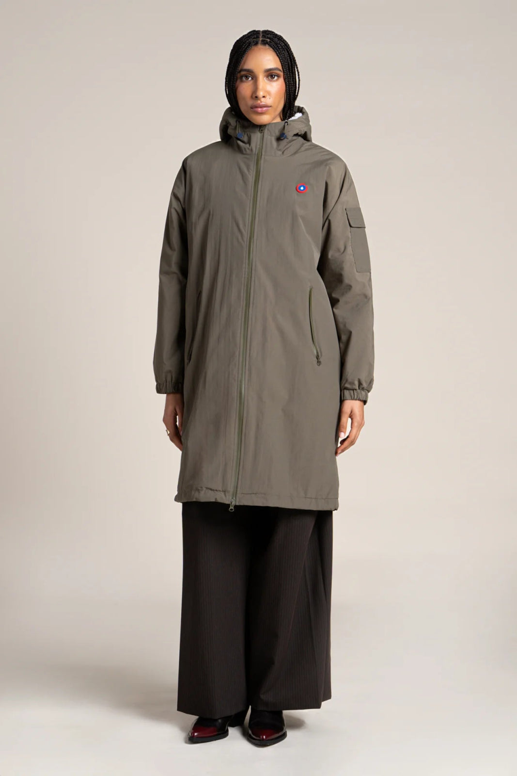 parka-femme-impermeable-avec-capuche-364xxm.jpg Parkas Imperméables Femme | Flotte Élégance & Fonctionnalité – Image 1