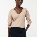 Pull en maille fine col V Beige