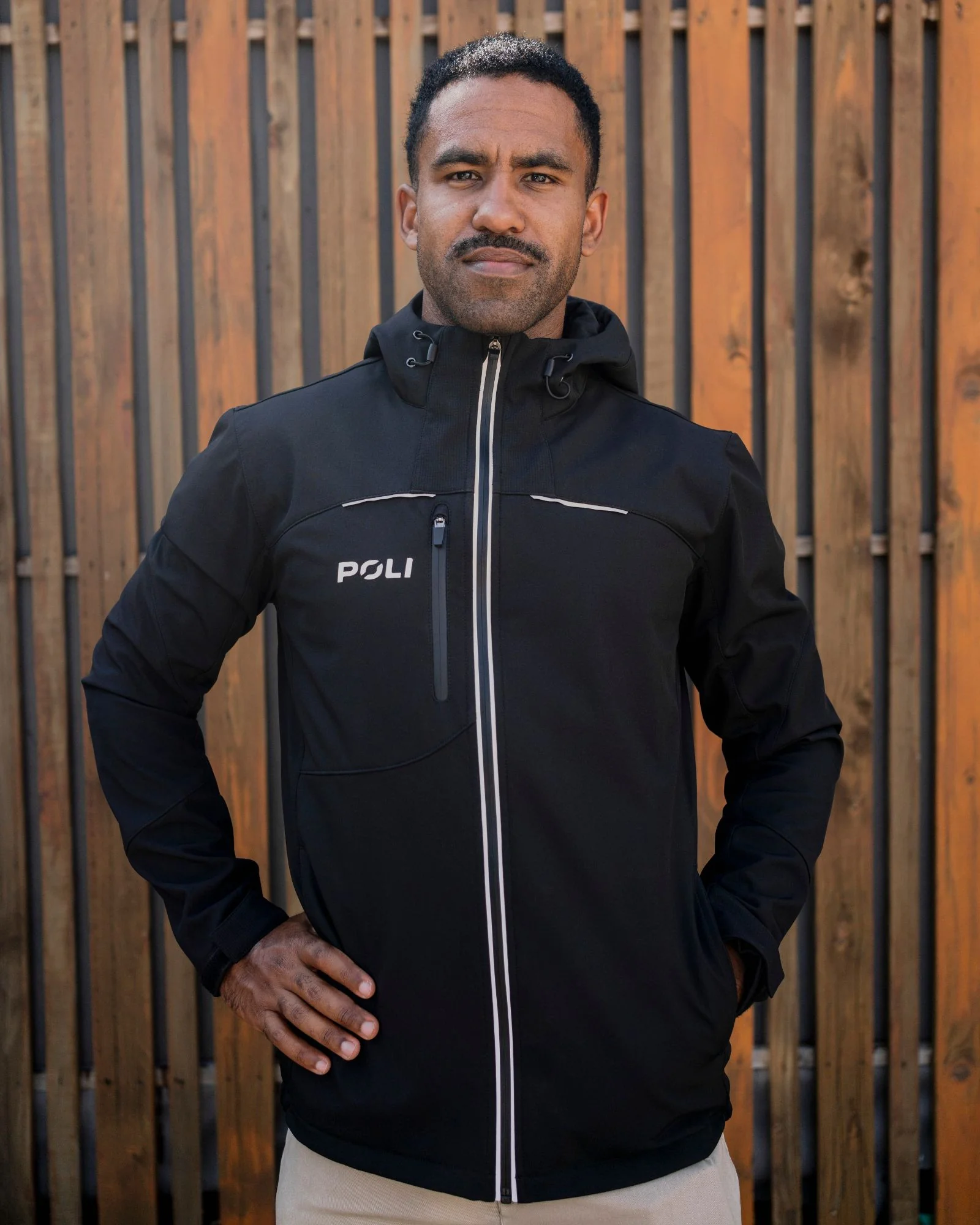 softshell-homme-407xgw.webp Veste Softshell POLI – Image 1
