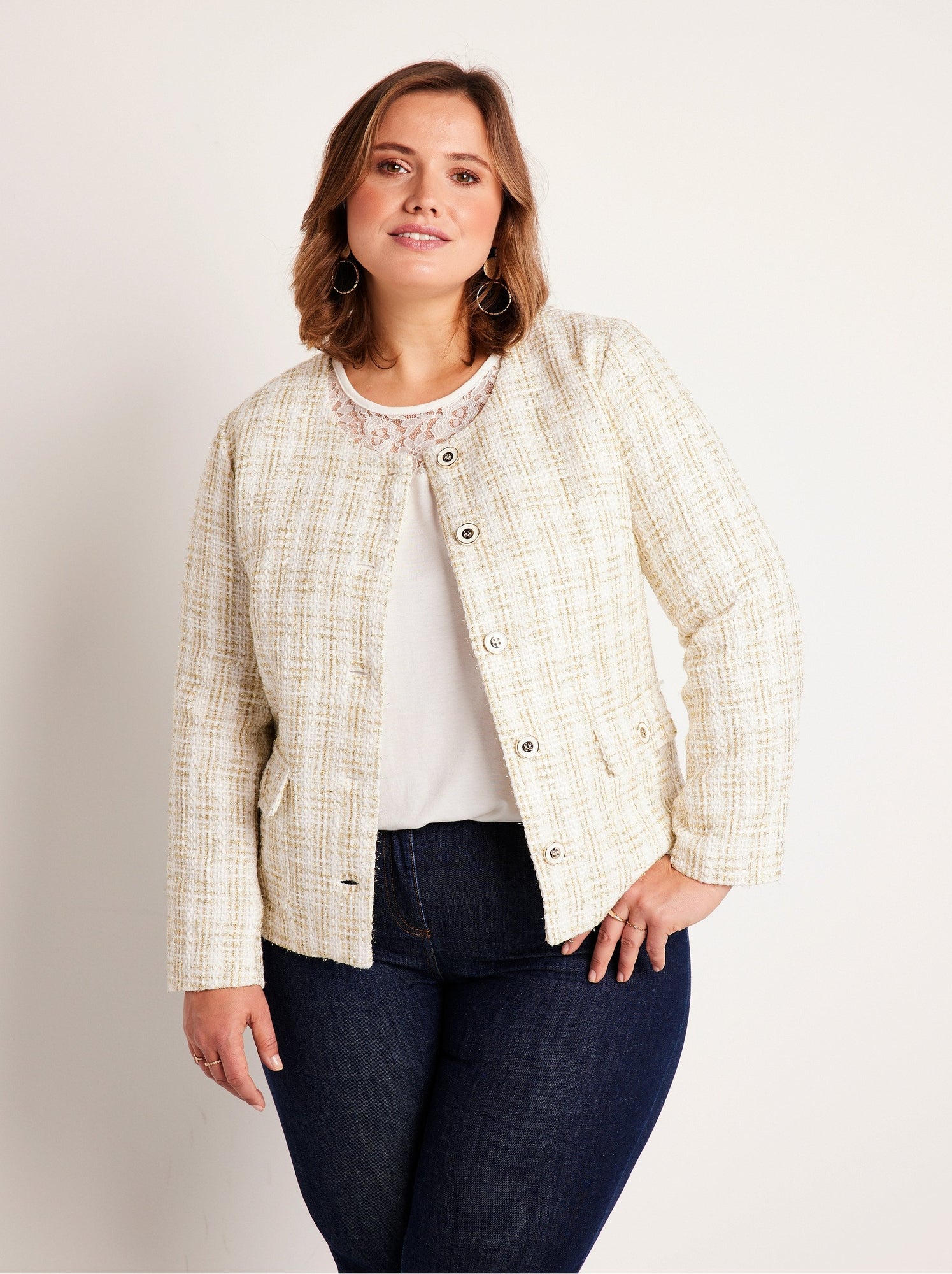 veste-beige-femme-730pty-1.jpg Veste courte sans col tissu effet tweed Beige Femme 0.00€ Kiabi – Image 1
