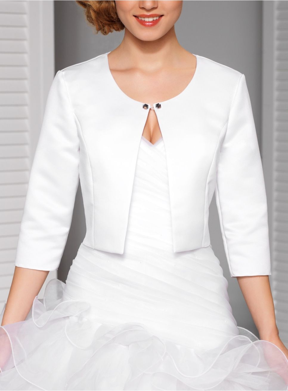 veste-blanche-324jdi-1.jpg Veste femme satin manches 3/4 – Image 1