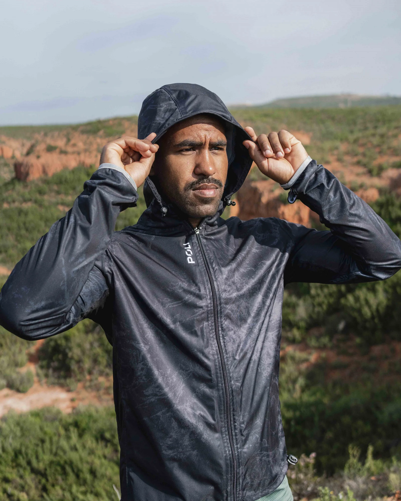 veste-coupe-vent-344cdk.webp Coupe vent imperméable unisexe FRIMAS – Image 1