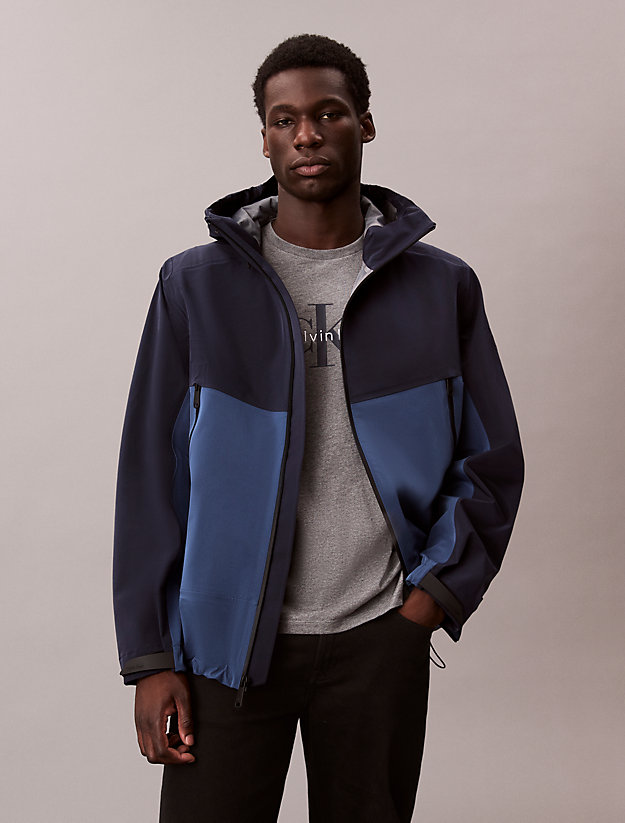 veste-coupe-vent-487rre-1.jpg Veste coupe vent en tissu technique Calvin Klein® | LV04RD504GCJA – Image 1