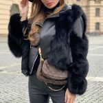 Veste en similicuir en cuir de fausse fourrure recadrée noire