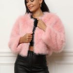 Veste courte en fausse fourrure