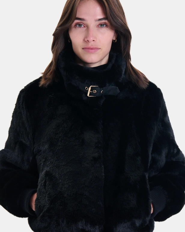 veste-fausse-fourrure-femme-406akq.webp Veste en Fausse Fourrure Collection | Boutique Officielle ZAPA – Image 1