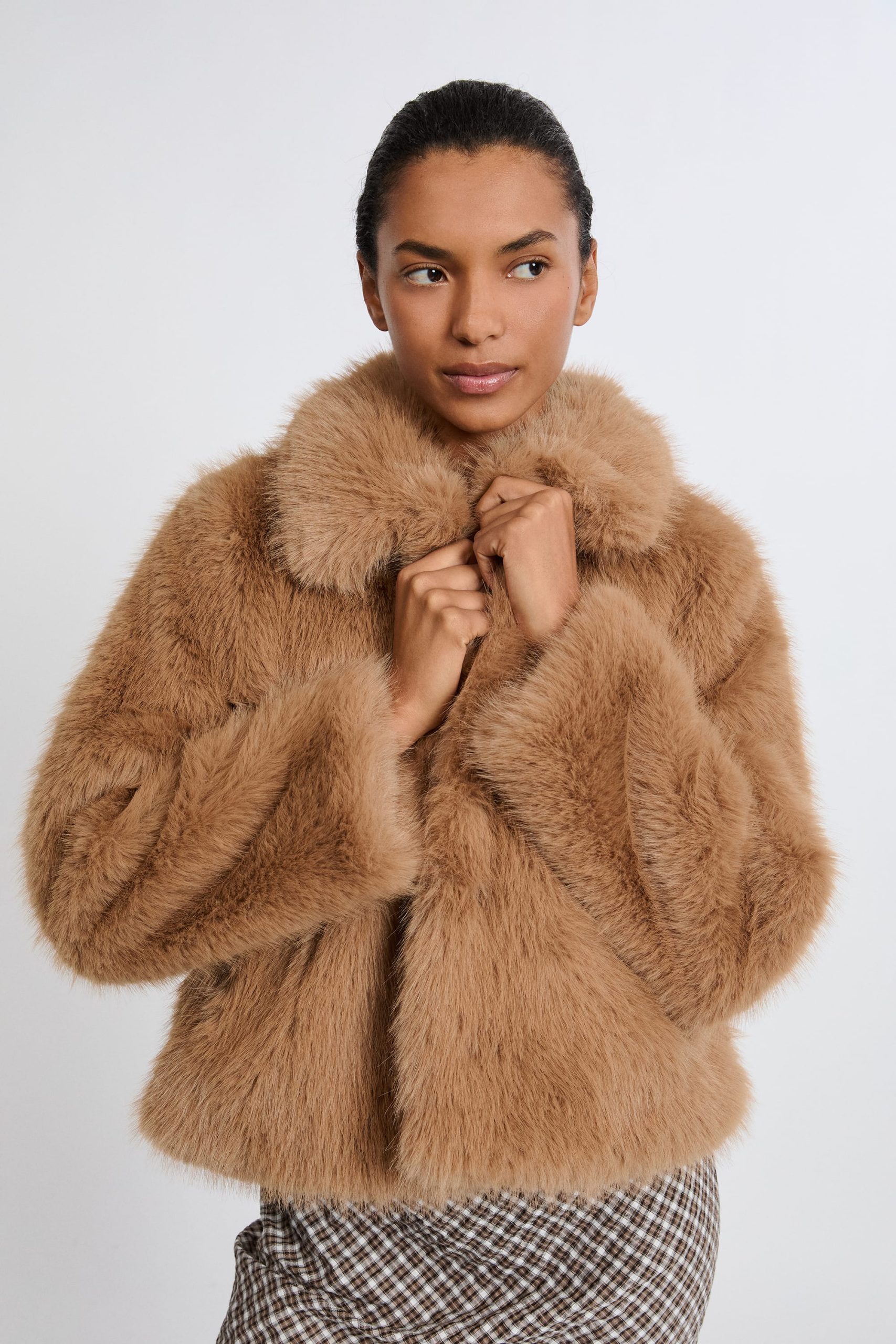 veste-fourrure-femme-744iac-1.jpg Manteau court FAUFUR LIN ETAM – Image 1