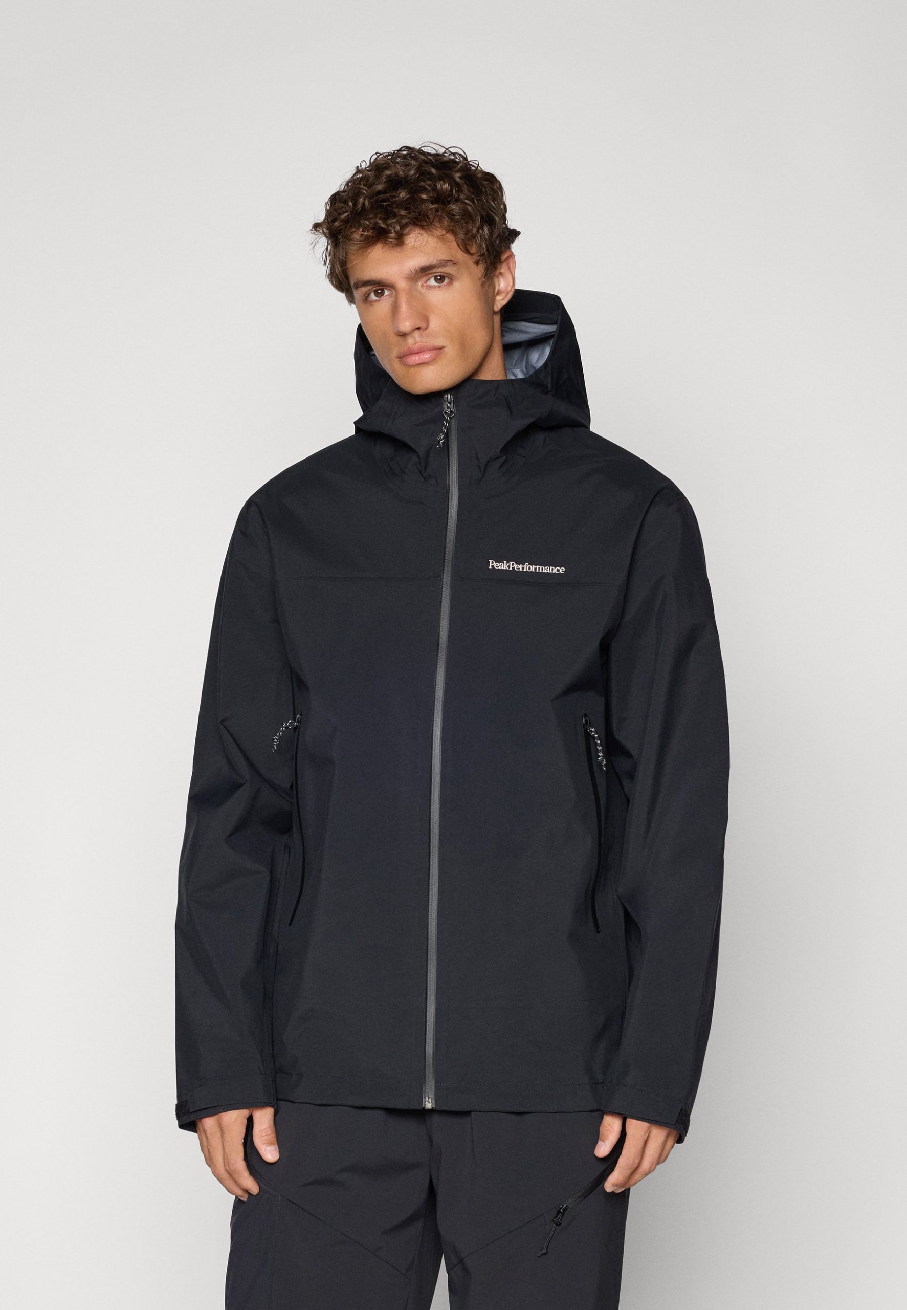 veste-gore-tex-980ywq-1.jpg Peak Performance TREELINE GORE TEX JACKET Veste Hardshell black/noir ZALANDO.FR – Image 1