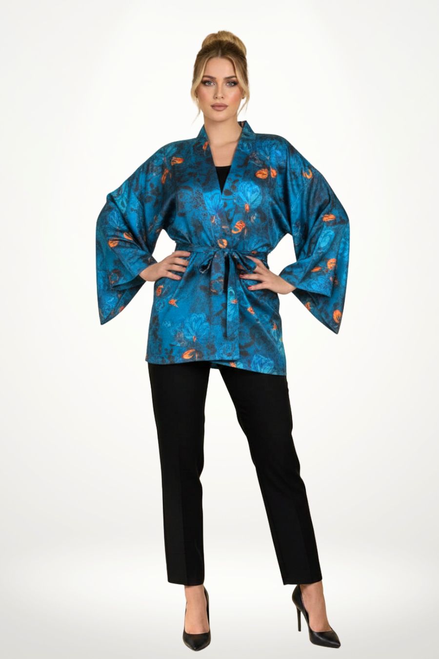 veste-kimono-femme-692sft-1.jpg Veste Kimono Femme chic | L'Éclat Bleu Des Nuits Florales – Image 1