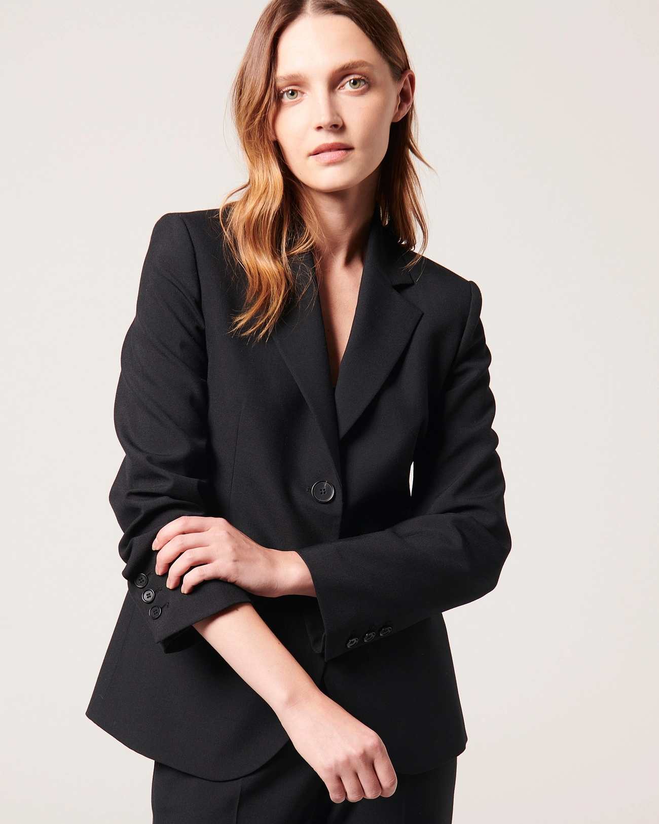 veste-noir-175wdh.webp Veste Verse Veste tailleur noire | ZAPA – Image 1