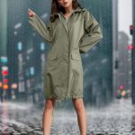Vestes de Randonnée Anti Pluie Femme, Veste de Pluie pour Femme avec Capuche Coupe Vent Léger à Manches Longues Zip Up Cordon Imperméable avec Poches ...