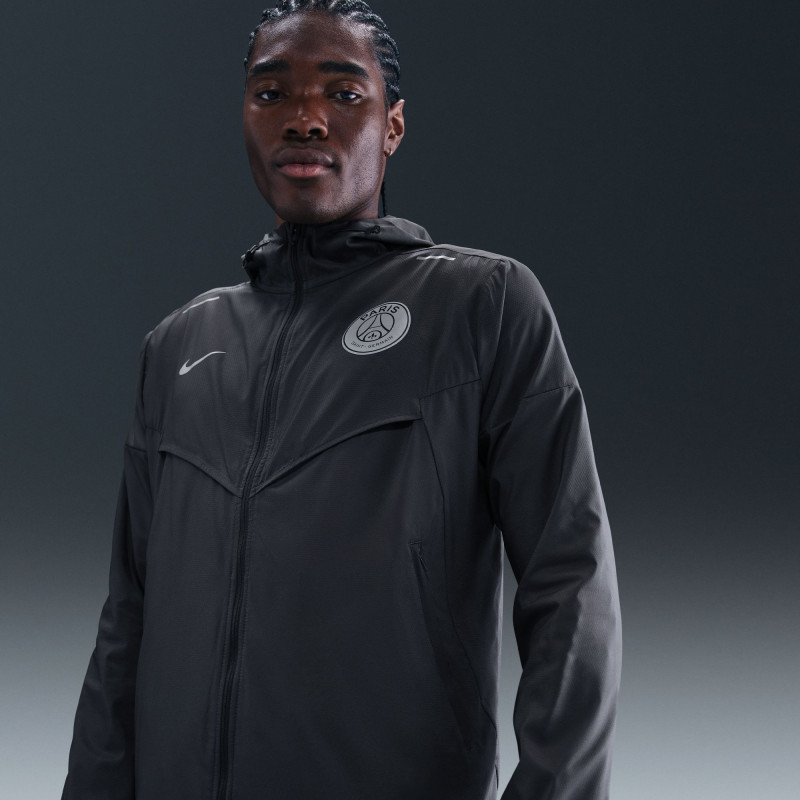 veste-psg-455uyj-1.jpg Veste capuche homme Nike Paris Saint Germain Light Windrunner Gris – Image 1
